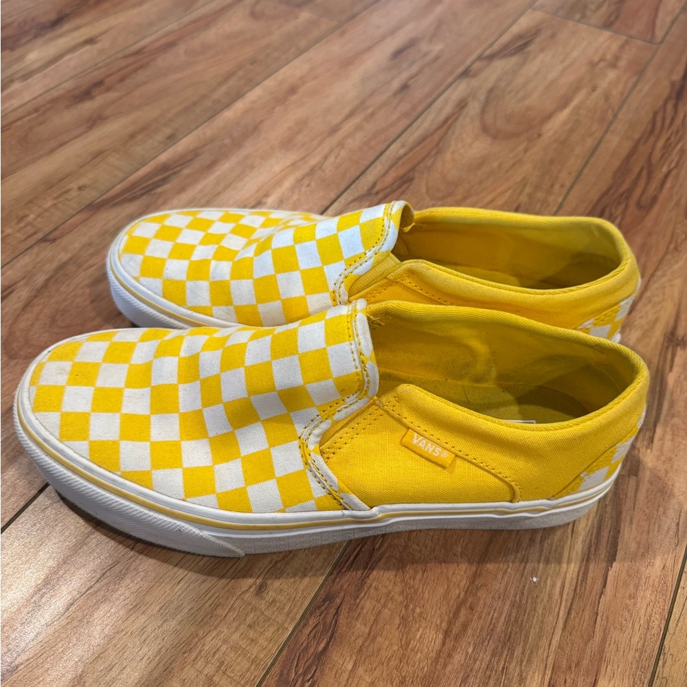 Vans - Picture 2 of 5